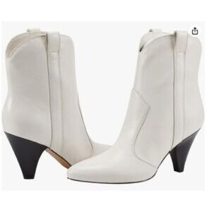 Marc Fisher Boots Women’s Size 6M Leather cone Heel Carrisa ankle boot NWOB